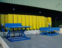 Scissor platform for cargo