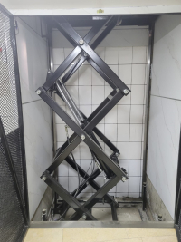 UN_879 / UN_880 Ψαλιδωτή πλατφόρμα φορτίου